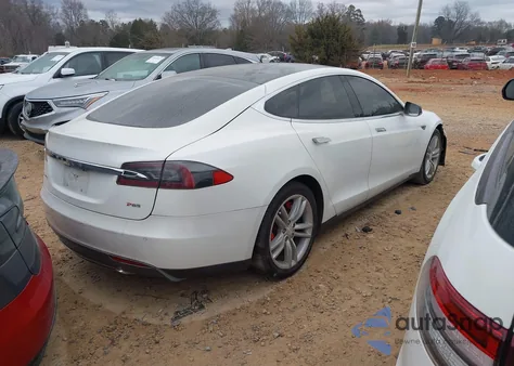 2013 Tesla Model S Performance z USA, uszkodzony, nr VIN 5YJSA1DP0DFP21946